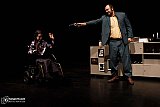 تئاتر "صد در صد مرده"